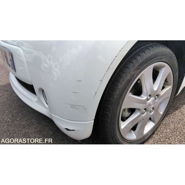 2013 Peugeot ION-47644187