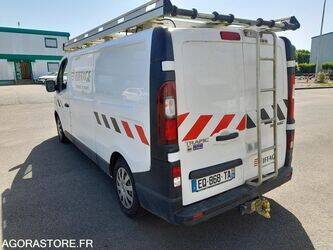 2017-renault-trafic-1460132-47644446