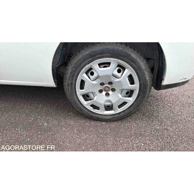 2017 Fiat Doblo-47644518