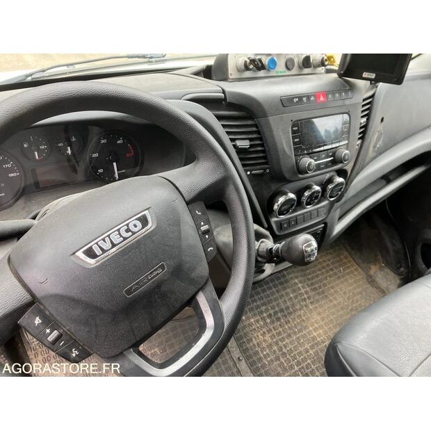 2017 Iveco 70C18-47644915