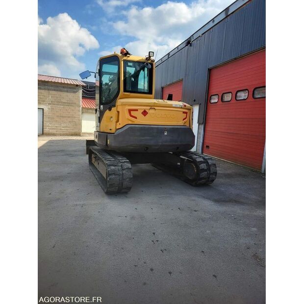 2016 Volvo ECR88D-47644922