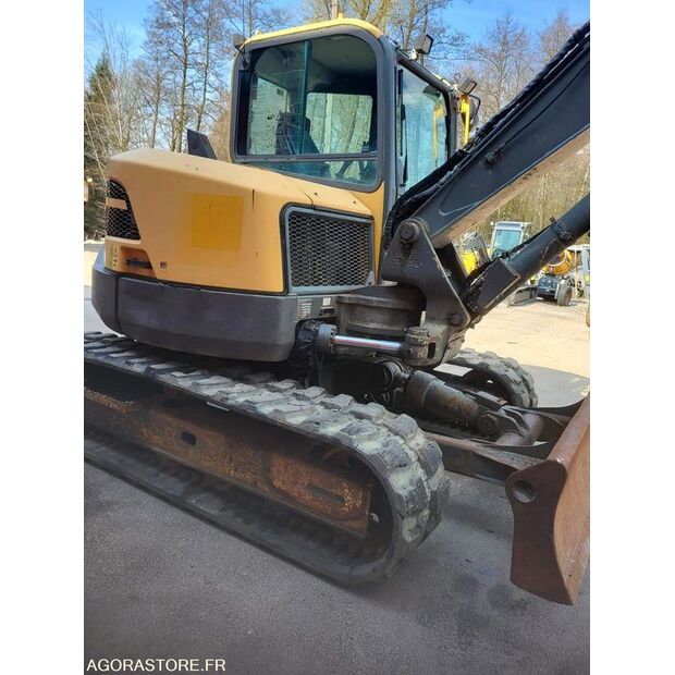 2016 Volvo ECR88D-47644924