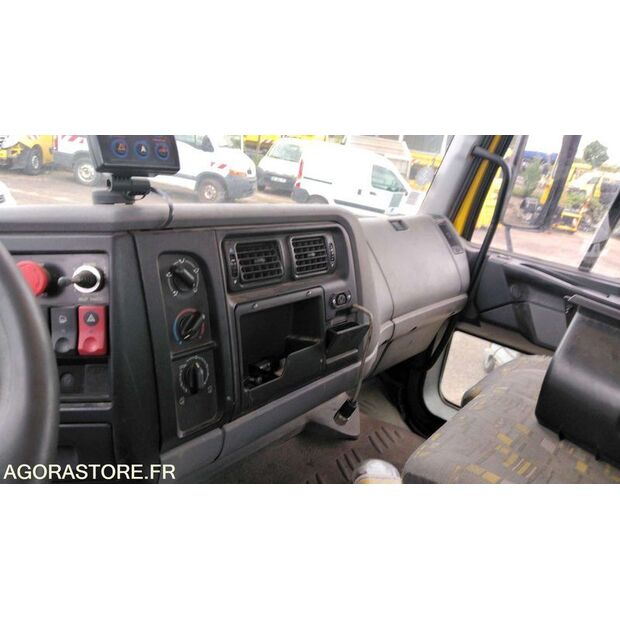2002 Renault PREMIUM-47645179