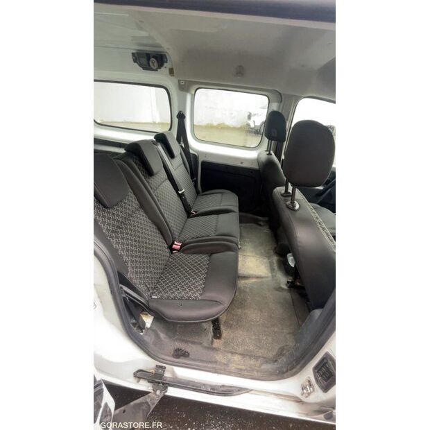 2014 رينو Kangoo-47645210