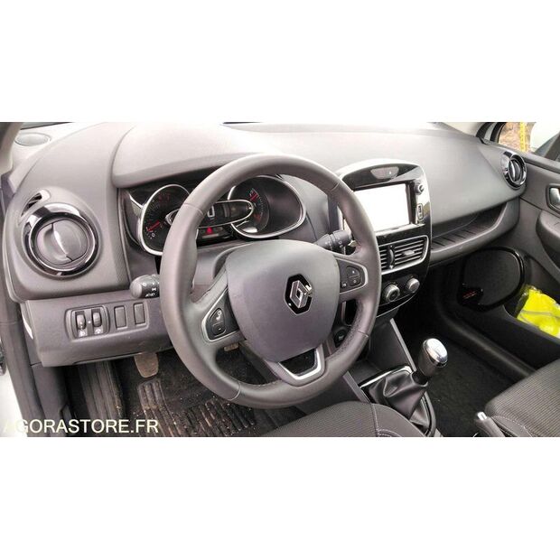 2017 رينو Clio-47645315