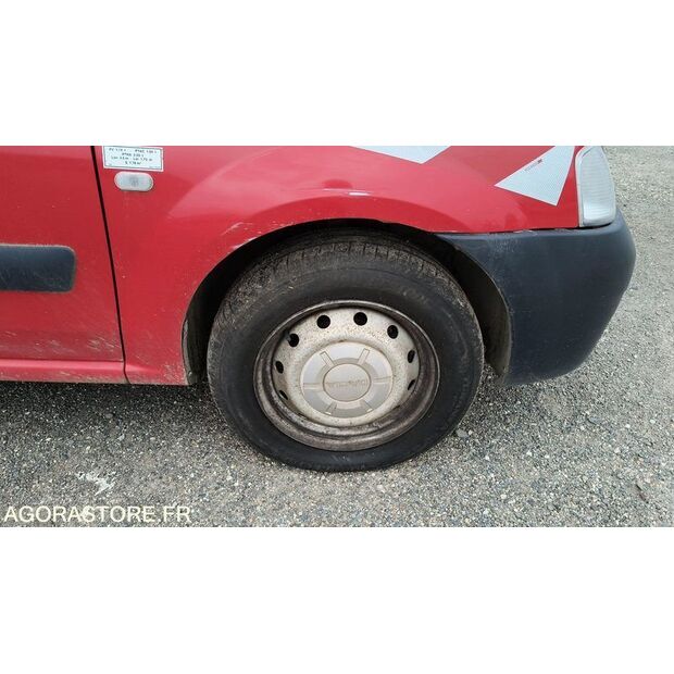 2011 Dacia LOGAN-47645438