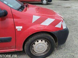 2011-dacia-logan-1459577-47645476
