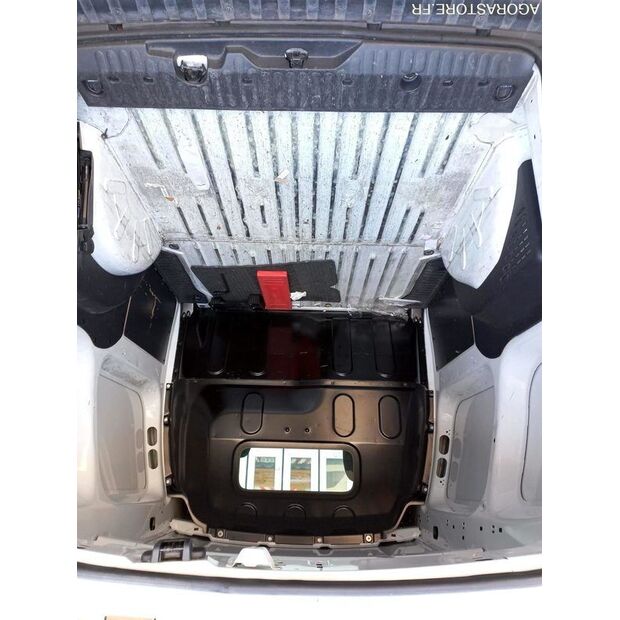 2013 Renault Kangoo-47645517
