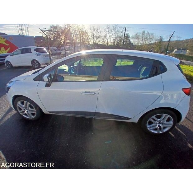 2016 Renault Clio-47645614