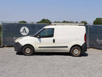 2014-opel-combo-1460174-47648850
