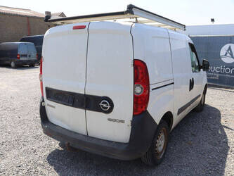 2014-opel-combo-1460174-47648854