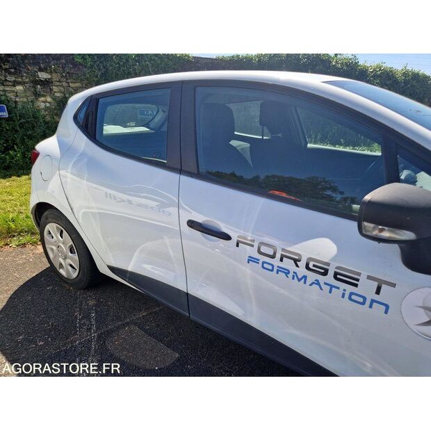 2016 Renault Clio-47661722