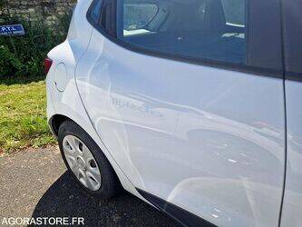 2016-renault-clio-1460322-47661723