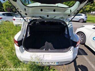 2016-renault-clio-1460322-47661728