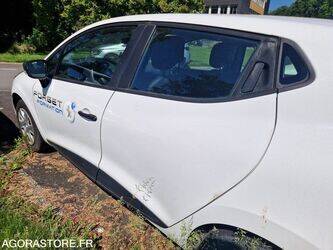 2016-renault-clio-1460322-47661730