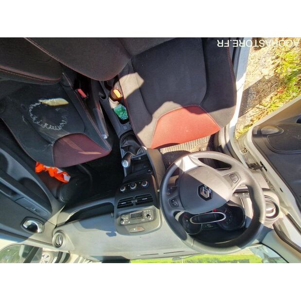 2016 Renault Clio-47661735