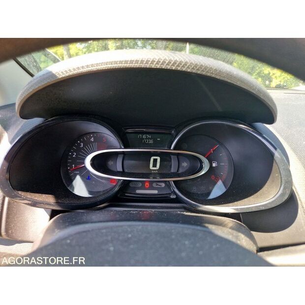 2016 Renault Clio-47661736