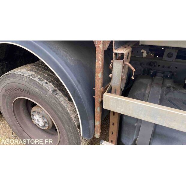 2012 Renault PREMIUM-47661758