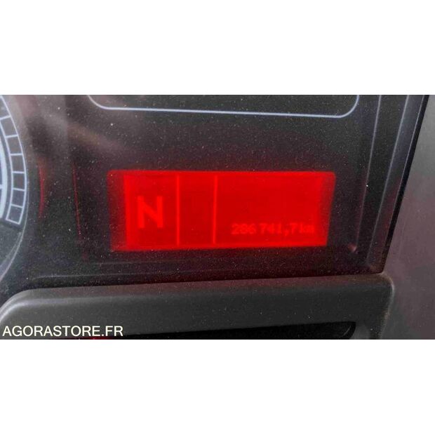 2012 Renault PREMIUM-47661762