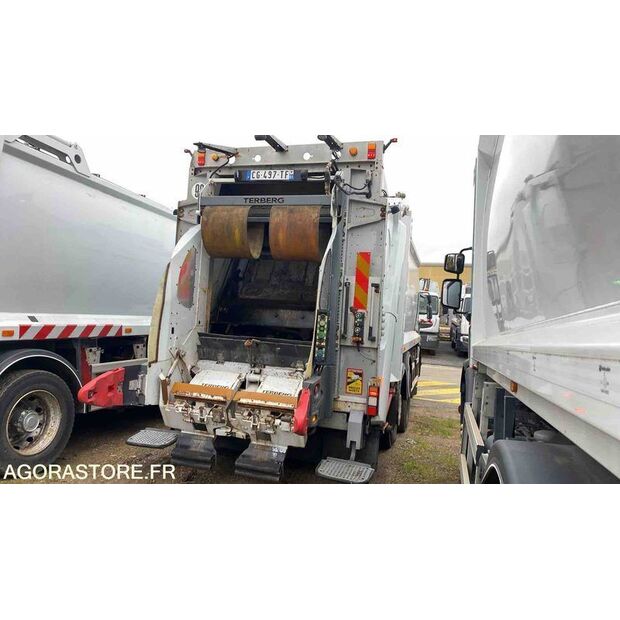 2012 Renault PREMIUM-47661773