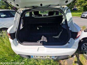 2017-renault-clio-1460325-47661881