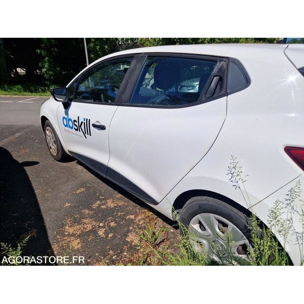 2017 Renault Clio-47661882
