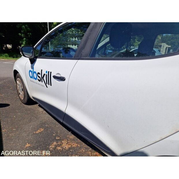 2017 Renault Clio-47661885
