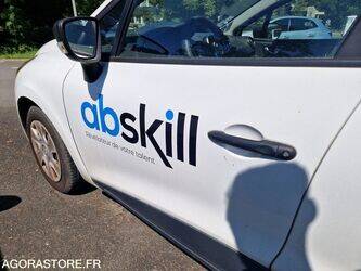 2017-renault-clio-1460325-47661886