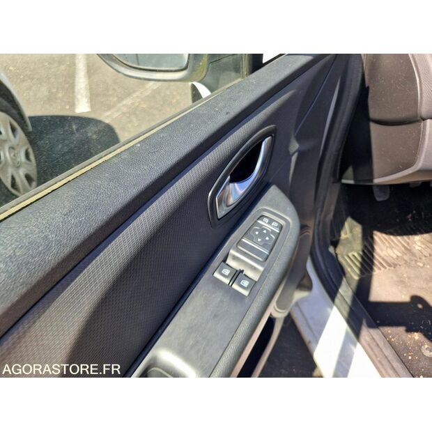 2017 Renault Clio-47661887