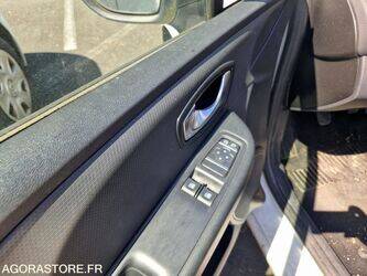 2017-renault-clio-1460325-47661887