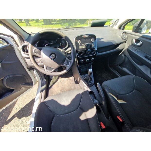 2017 Renault Clio-47661890