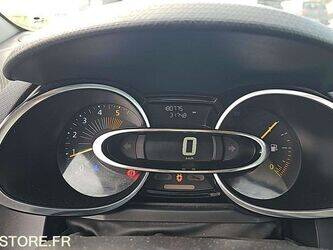 2015-renault-clio-1460328-47662021