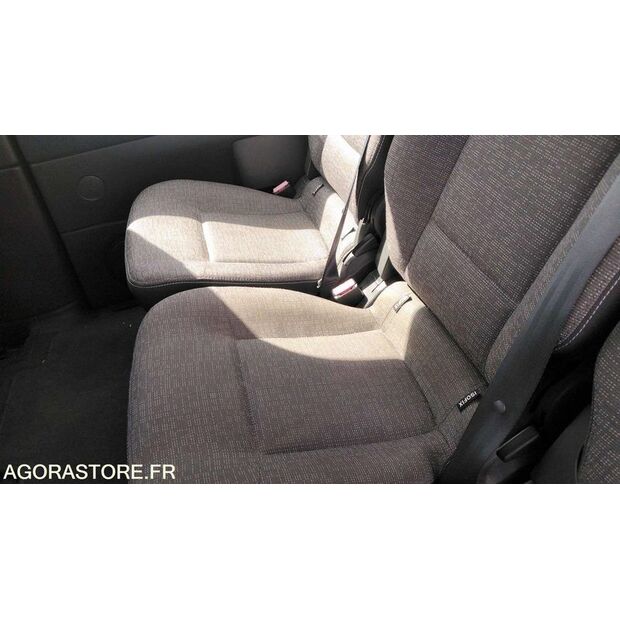 2010 Renault ESPACE-47662176