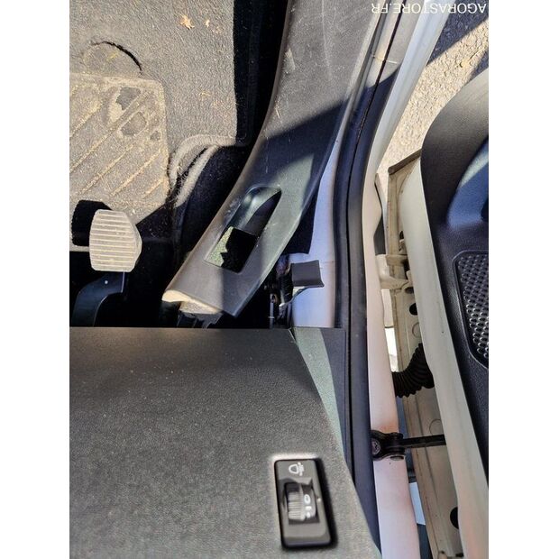 2019 بيجو 208-47662298