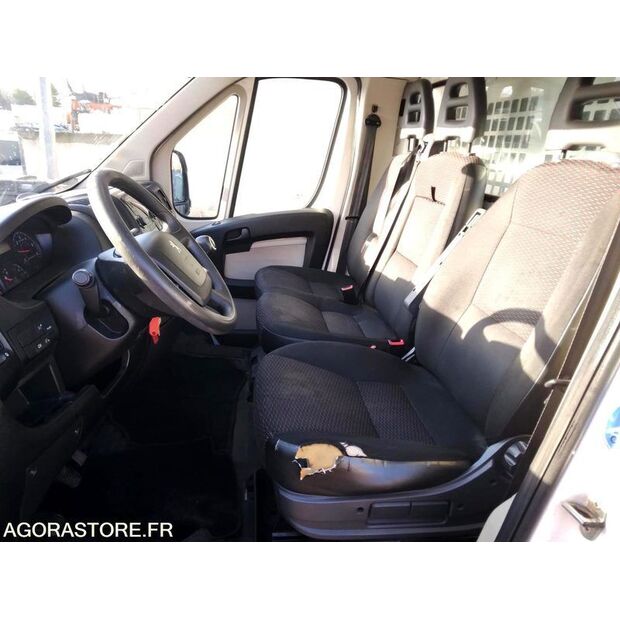 2015 Peugeot BOXER-47662367