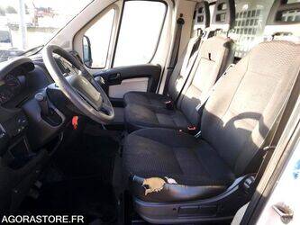 2015-peugeot-boxer-1460337-47662367