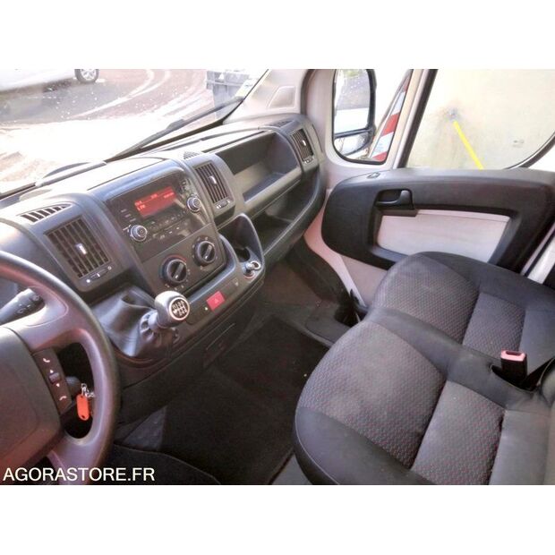 2015 Peugeot BOXER-47662368