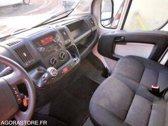 2015-peugeot-boxer-1460337-47662368
