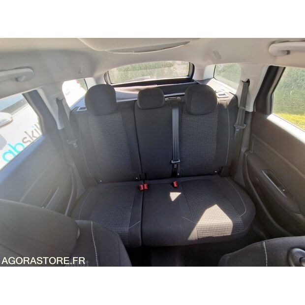 2021 Peugeot 308-47662661