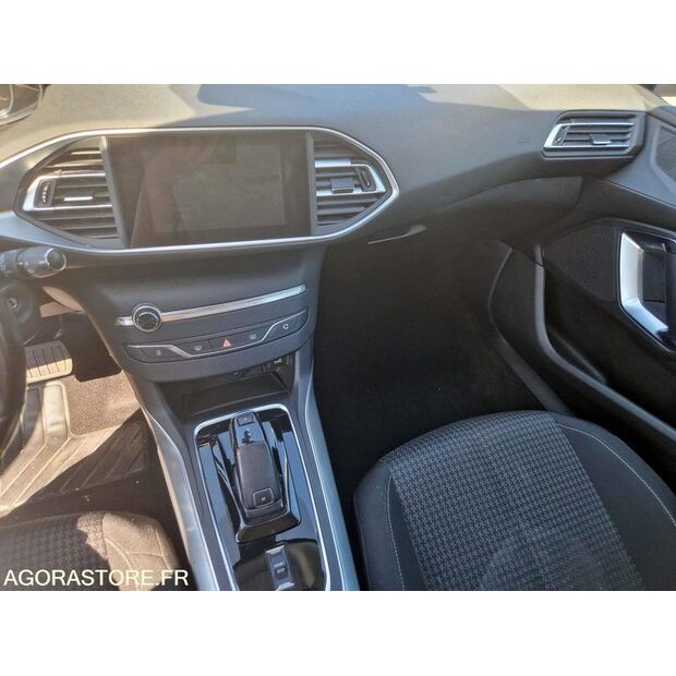 2021 Peugeot 308-47662662
