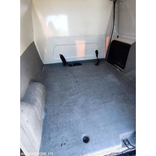 2000 رينو Kangoo-47662700
