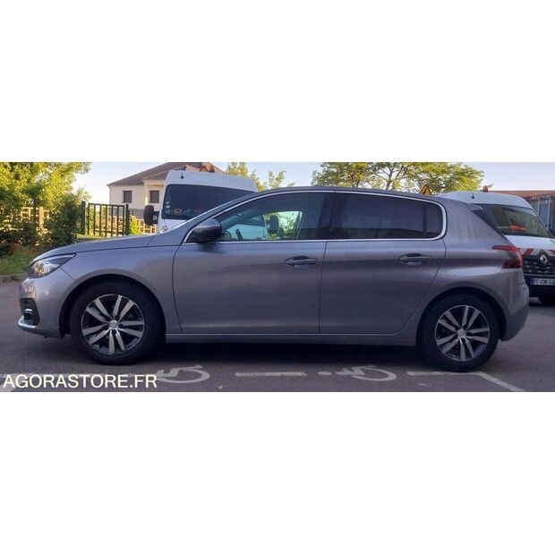 2019 Peugeot 308-47662869