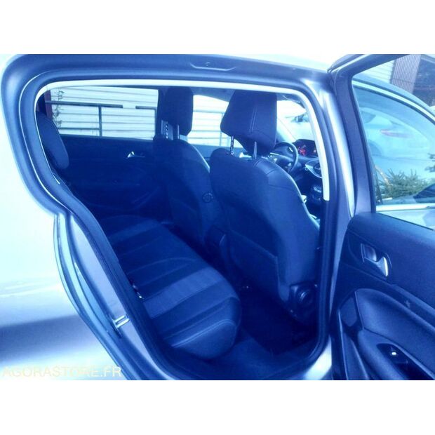 2019 Peugeot 308-47662879