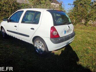 صورة ل سيارات 2005 رينو Clio للبيع في فرنسا
