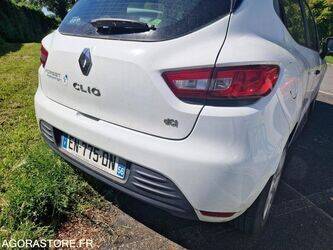 renault-clio-1460360-47663031