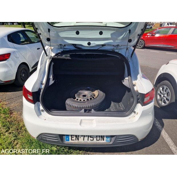 Renault Clio-47663032