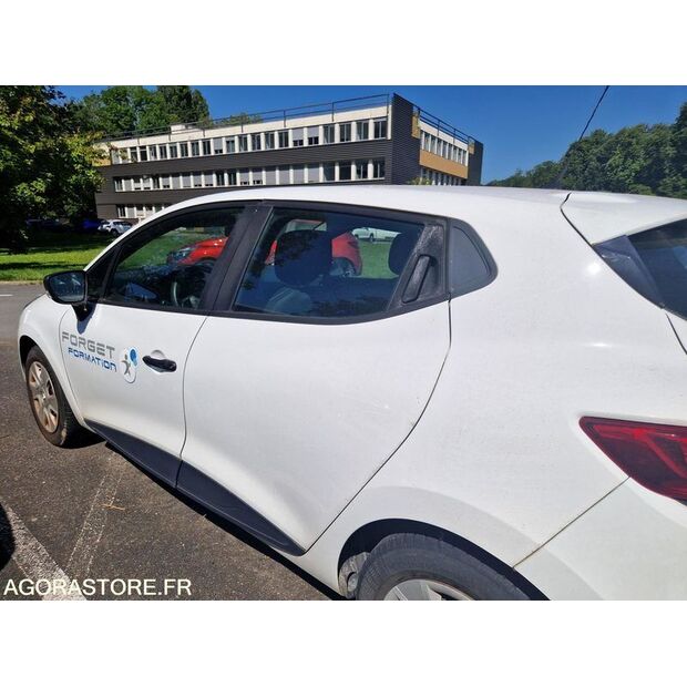 Renault Clio-47663034