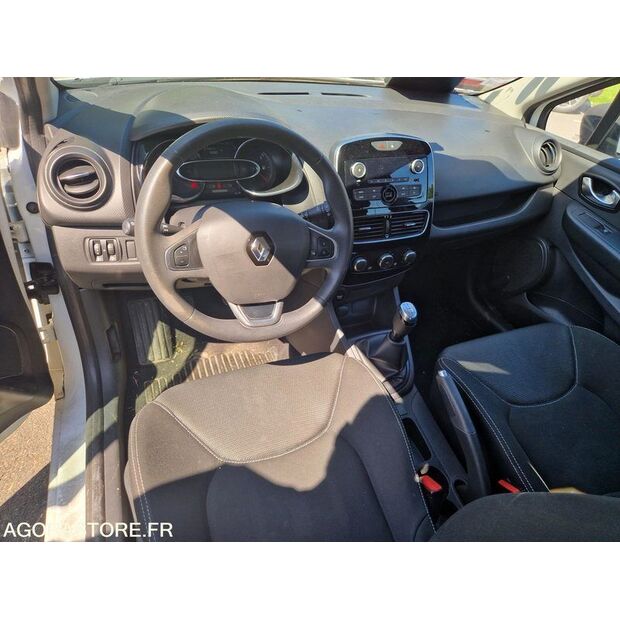 Renault Clio-47663040