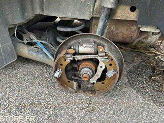 2013-renault-clio-1460361-47663078