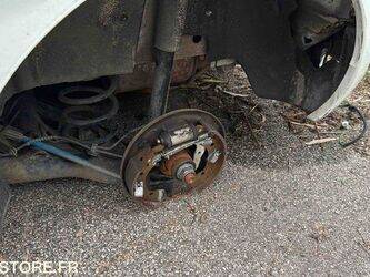 2013-renault-clio-1460361-47663086